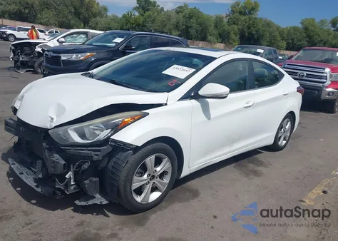2016 Hyundai Elantra Value Edition из США, поврежденный, VIN 5NPDH4AE8GH694137